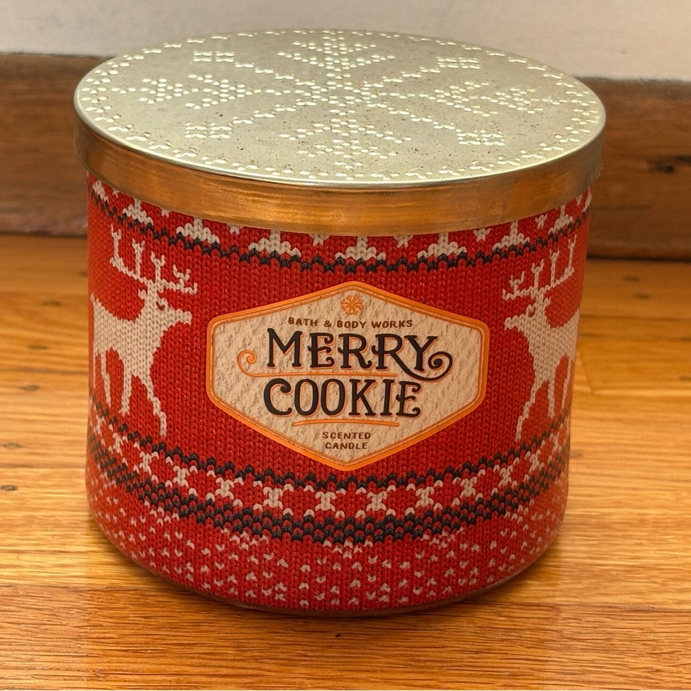 NEW Bath & Body Works Merry Cookie Candle